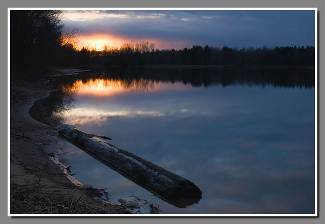 log, sunset, Lake Joanis, Stevens Point, Wisconsin